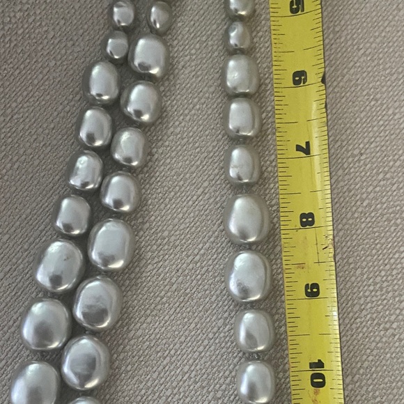 Elegant Silver Pearl Necklace - Picture 9 of 11